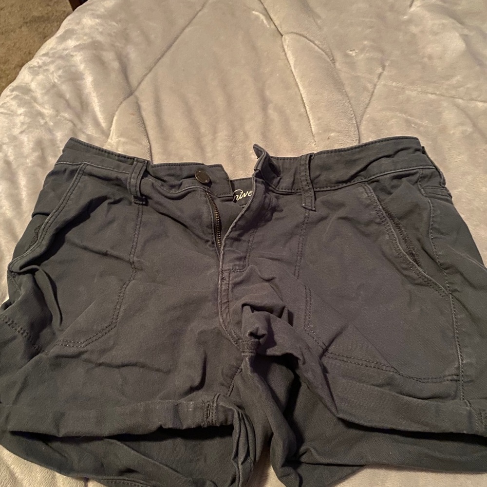 Shorts - Picture 3 of 3